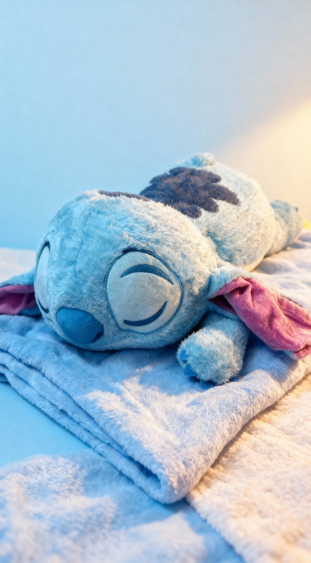 Stitch plišana igračka sa mekanim ćebencetom